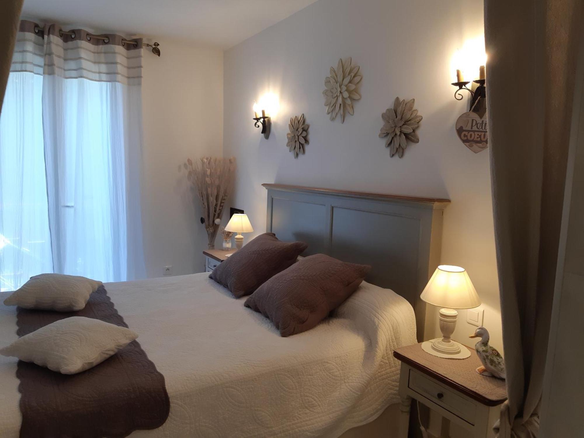 Les Chambres Manon - Piscine, Spa, Tennis Belcodene Rum bild